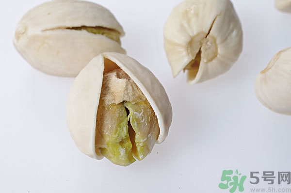 開心果和啤酒能一起吃嗎?開心果和啤酒一起吃會(huì)怎么樣