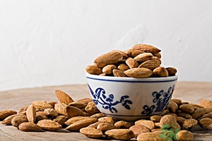 孕婦能吃開心過嗎?孕婦吃開心果對胎兒有什么好處 孕婦能吃開心過嗎?孕婦吃開心果對胎兒有什么好處