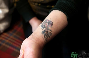 竇靖童死亡風紋身 什么是死亡風紋身