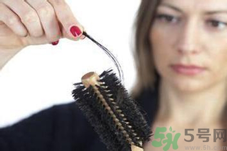 生完寶寶掉頭發(fā)怎么辦？生完寶寶掉頭發(fā)原因？