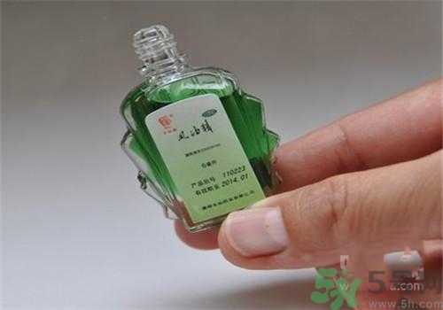 寶寶可以用風(fēng)油精嗎？寶寶用風(fēng)油精好嗎？