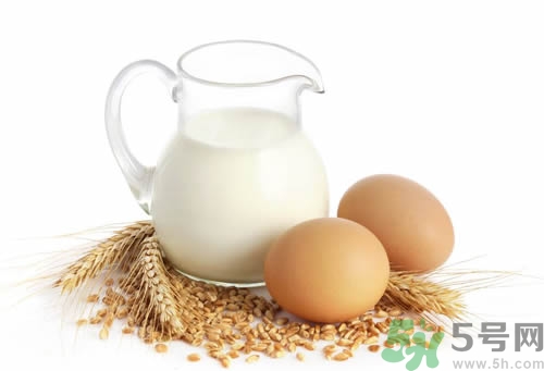 懷孕一個(gè)月吃什么對(duì)胎兒好？懷孕一個(gè)月的癥狀？