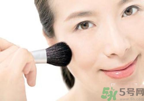 裸妝怎么化？裸妝需要什么化妝品？