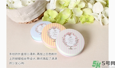 club出浴素顏晚安粉餅真假辨別圖 club晚安粉真假對比 club出浴素顏晚安粉餅真假辨別圖 club晚安粉真假對比