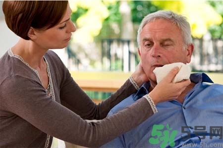 腦中風(fēng)的發(fā)病因素？腦中風(fēng)的并發(fā)癥有哪些 ？