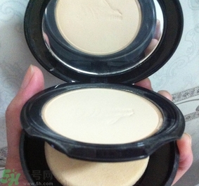 mistine羽翼粉餅有幾種色號(hào)?mistine羽翼粉餅試色圖 mistine羽翼粉餅有幾種色號(hào)?mistine羽翼粉餅試色圖