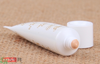 臉部防曬用什么護(hù)膚品好？臉上防曬哪個(gè)牌子好？