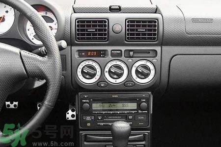 夏天車?yán)镩_空調(diào)費(fèi)油嗎?開空調(diào)到底會(huì)耗多少油呢