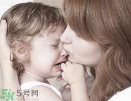 孩子性格內(nèi)向懦弱怎么辦？孩子性格內(nèi)向懦弱的原因？