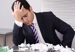 男人腎虛的危害有哪些？男人腎虛吃什么補(bǔ)腎?