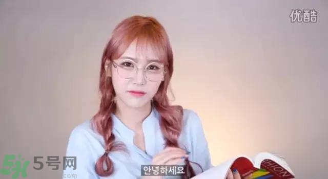 戴眼鏡怎么化妝？眼鏡妝怎么畫