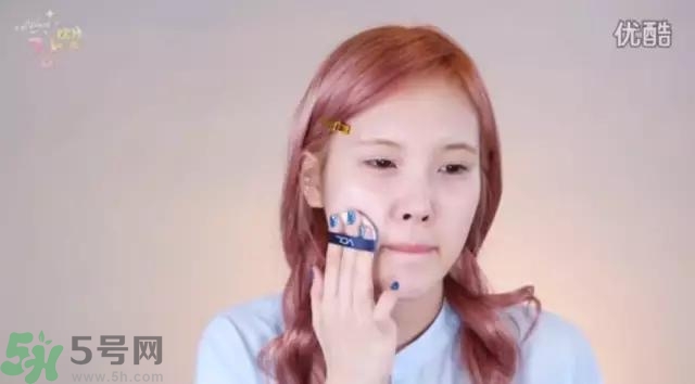 戴眼鏡怎么化妝？眼鏡妝怎么畫