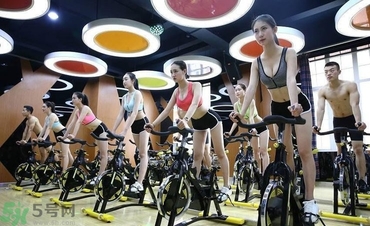 女生可以練腹肌嗎？女生怎么練腹??？