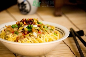 吃熱干面會長胖嗎?一碗熱干面的熱量高嗎 吃熱干面會長胖嗎?一碗熱干面的熱量高嗎