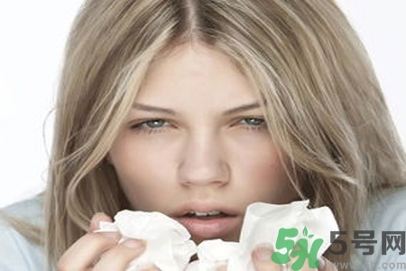 過敏性鼻炎的發(fā)病因素是什么？過敏性鼻炎的并發(fā)癥有哪些？