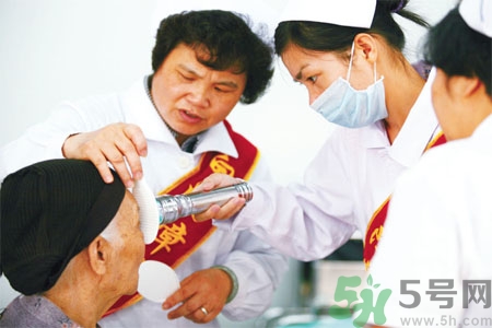 青光眼的發(fā)病因素是什么？青光眼的并發(fā)癥有哪些？