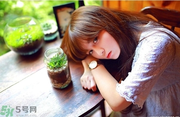 美瞳怎么分左右眼？戴美瞳能睡覺嗎？