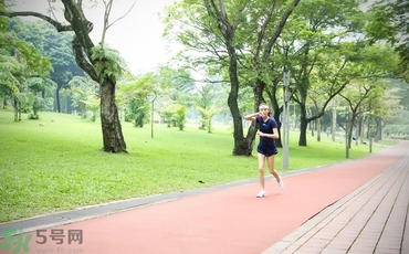女生跑步腿會變粗嗎？女生跑步小腿會變粗嗎？