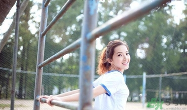 13歲女生平胸怎么辦？13歲女生平胸正常嗎？