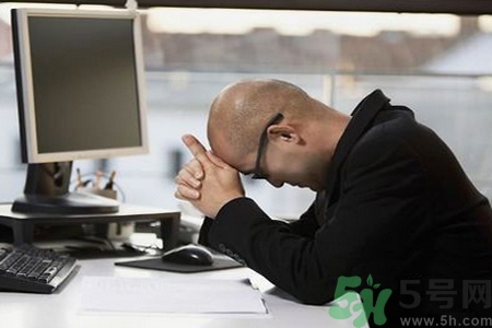 脫發(fā)是什么？脫發(fā)的癥狀有哪些？