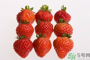 草莓有點(diǎn)爛還能吃嗎？草莓爛了一點(diǎn)還能吃嗎？
