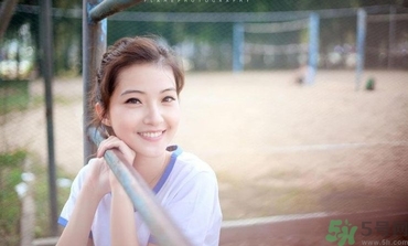 13歲女生平胸怎么辦？13歲女生平胸正常嗎？