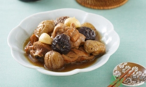 板栗燉鴨好還是燉雞好？栗子燒雞的家常做法