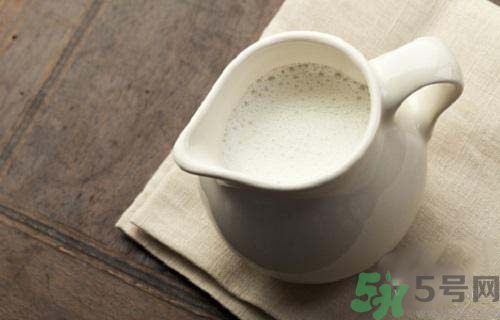 帶狀皰疹可以喝牛奶嗎？帶狀皰疹喝牛奶好不好？