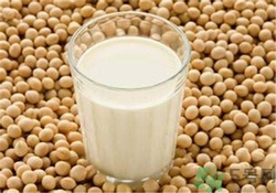 帶狀皰疹可以喝牛奶嗎？帶狀皰疹喝牛奶好不好？