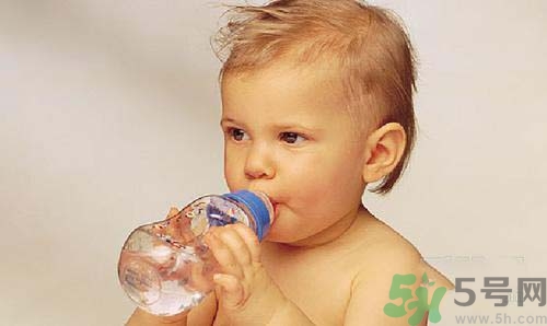 寶寶吃了退燒藥出汗是怎么回事？寶寶吃了退燒藥出汗怎么辦？