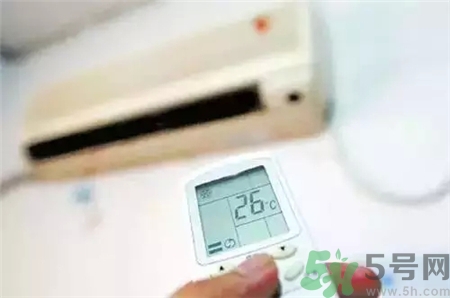 女白領(lǐng)夏天吹出滑膜炎,吹空調(diào)會(huì)得滑膜炎嗎? 女白領(lǐng)夏天吹出滑膜炎,吹空調(diào)會(huì)得滑膜炎嗎?