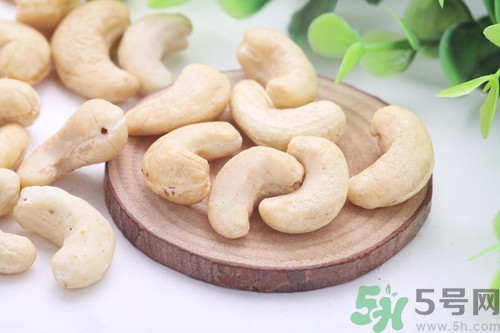 吃腰果有什么好處?腰果的功效與作用 吃腰果有什么好處?腰果的功效與作用