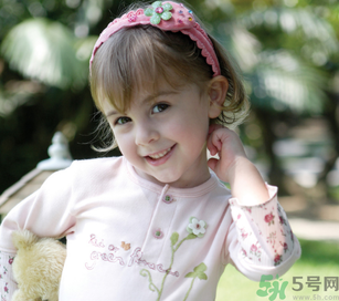 秋天寶寶穿什么衣服好？秋天寶寶要穿幾件衣服？