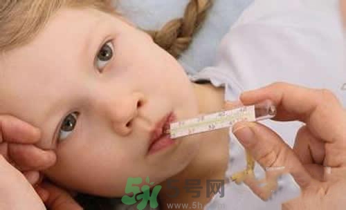 寶寶發(fā)燒多久量一次體溫？寶寶發(fā)燒怎么量體溫？