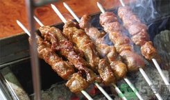 吃羊肉串后吃什么好?吃完烤羊肉串后吃什么排毒好? 吃羊肉串后吃什么好?吃完烤羊肉串后吃什么排毒好?