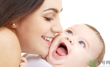 寶寶秋季腹瀉有哪些癥狀？寶寶秋季腹瀉的食譜推薦