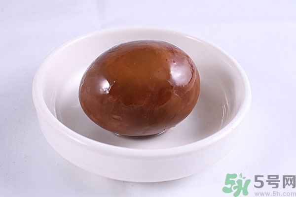 吃鹵蛋會(huì)胖嗎?一個(gè)鹵蛋的熱量是多少 吃鹵蛋會(huì)胖嗎?一個(gè)鹵蛋的熱量是多少