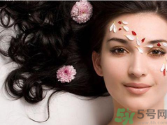 為什么秋季季容易脫發(fā)？秋季脫發(fā)嚴(yán)重怎么辦？