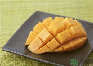 吃芒果會胖嗎?一個芒果的熱量是多少 吃芒果會胖嗎?一個芒果的熱量是多少