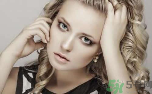 生完孩子后皮膚變黑是怎么回事？生完孩子后皮膚變黑怎么辦？