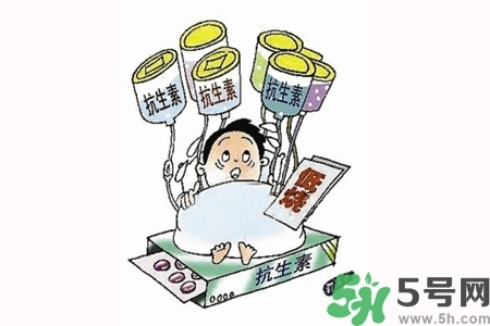 濫用抗生素會導致免疫力下降嗎？?濫用抗生素會出現(xiàn)什么癥狀？
