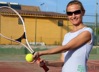 打網(wǎng)球能減肥嗎?打網(wǎng)球的好處和壞處 打網(wǎng)球能減肥嗎?打網(wǎng)球的好處和壞處