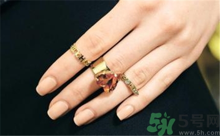 戒指無(wú)法取下怎么辦?如何巧取戒指