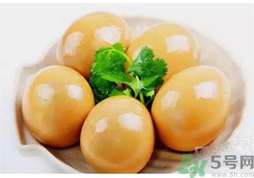 眼睛干澀吃什么好？眼睛疲勞吃什么好？