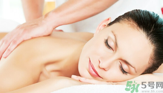 為什么說秋季是艾灸養(yǎng)生最好的季節(jié)？秋季艾灸養(yǎng)生的注意事項(xiàng)