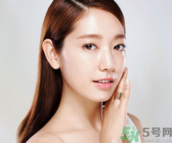 下巴長硬包是怎么回事？下巴長硬包怎么辦？