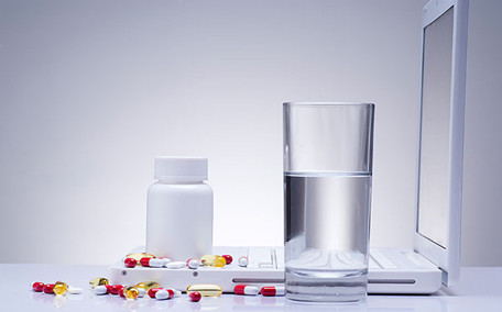 避孕藥對(duì)女性傷害有多大 避孕藥一年能吃幾次