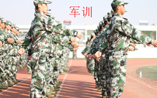 軍訓(xùn)多久補(bǔ)一次防曬 軍訓(xùn)防曬霜哪個牌子效果好
