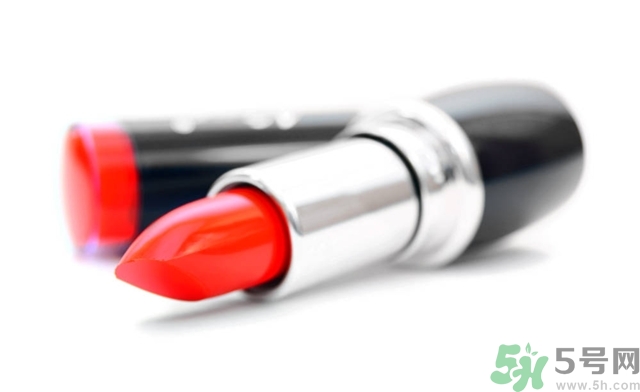 皮膚黑涂什么顏色口紅好看？皮膚白涂什么顏色的口紅？