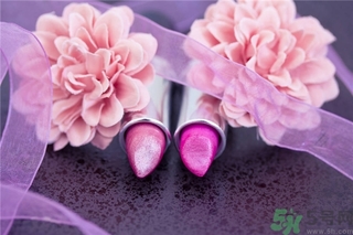 口紅掉色正常嗎？口紅掉色好還是不掉色好？